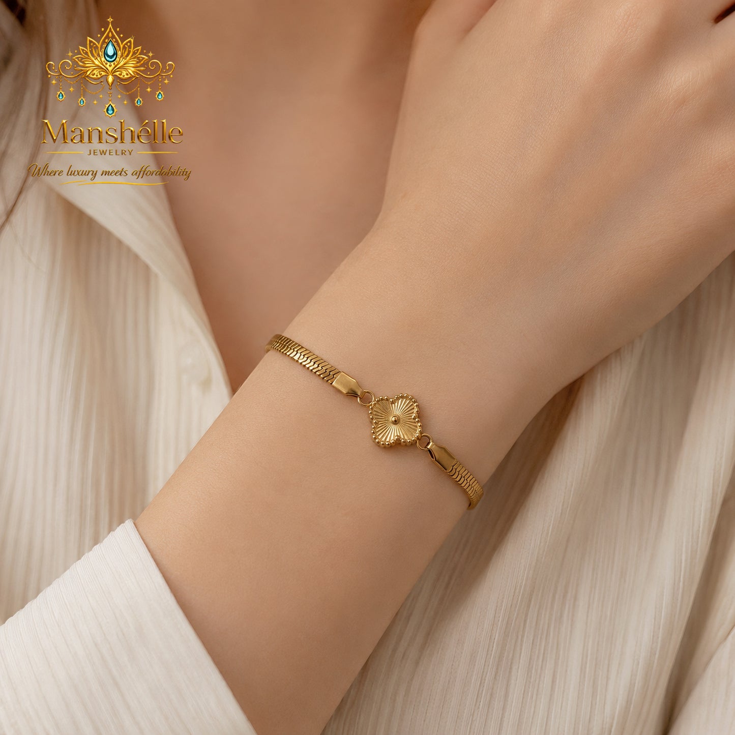 Manshélle Éclat Clover Gold Bracelet