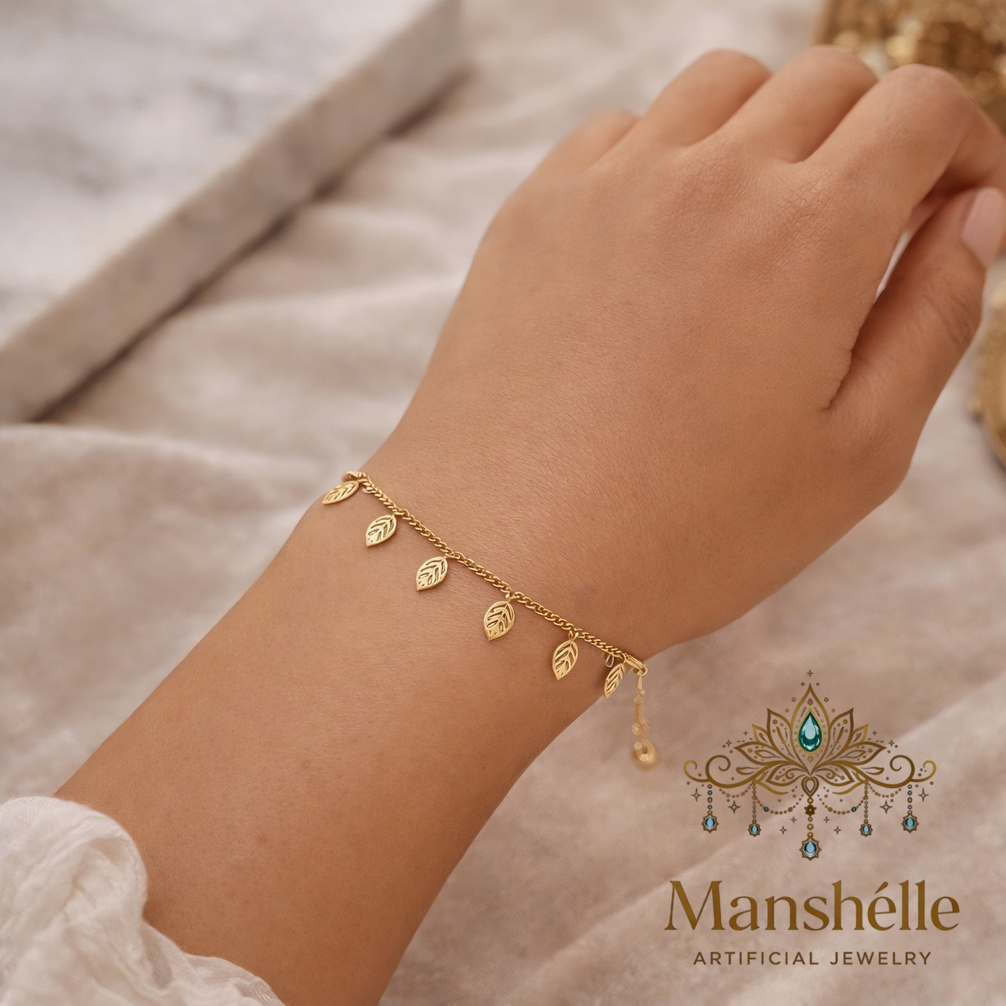 Manshélle - Golden Leaf Charm Bracelet