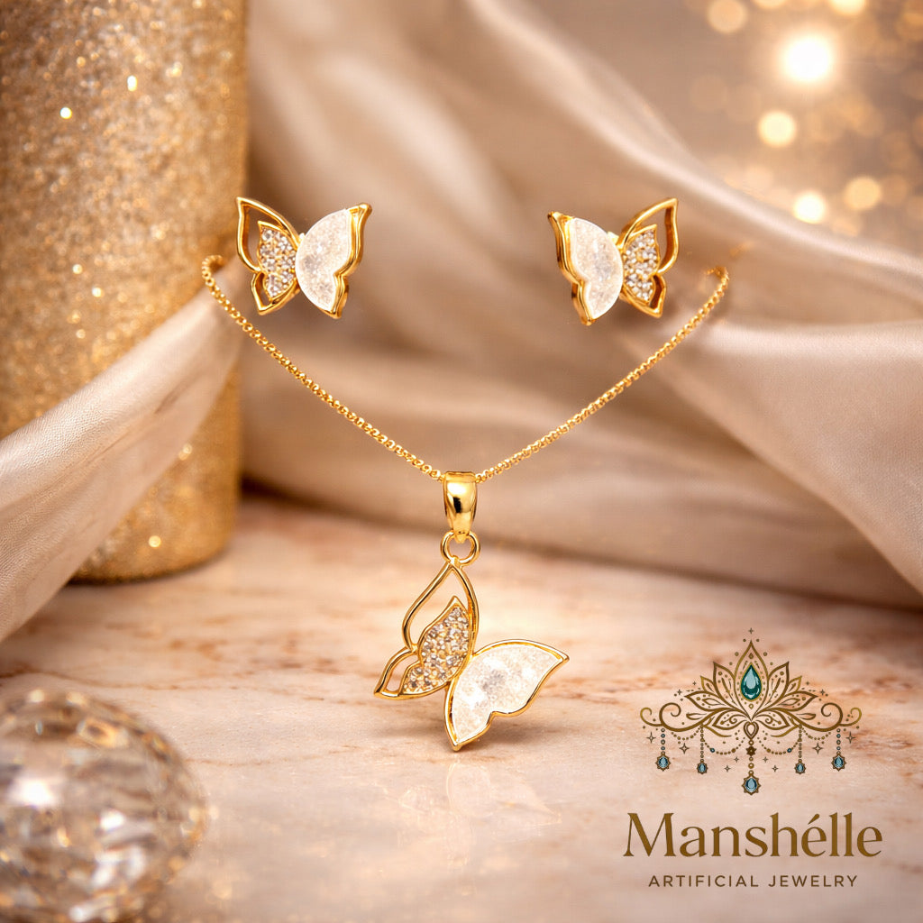 Manshélle - Golden Butterfly Elegance Pendant Set