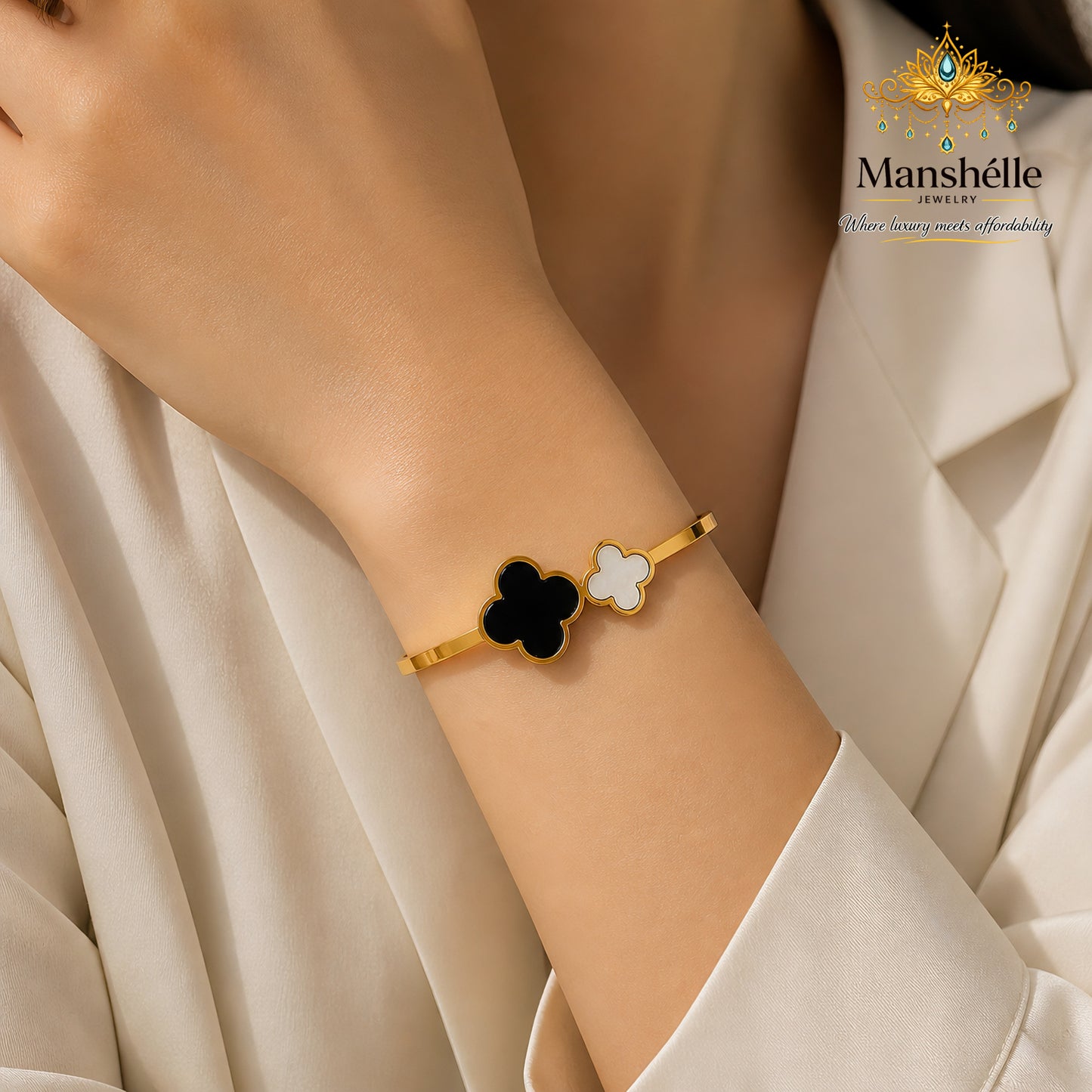 Manshélle Noir Clover Luxe Bangle Bracelet