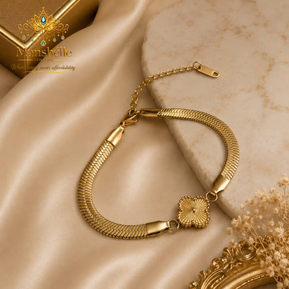 Manshélle Éclat Clover Gold Bracelet