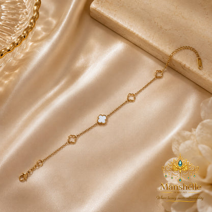 Manshélle Étoile Clover Charm Bracelet